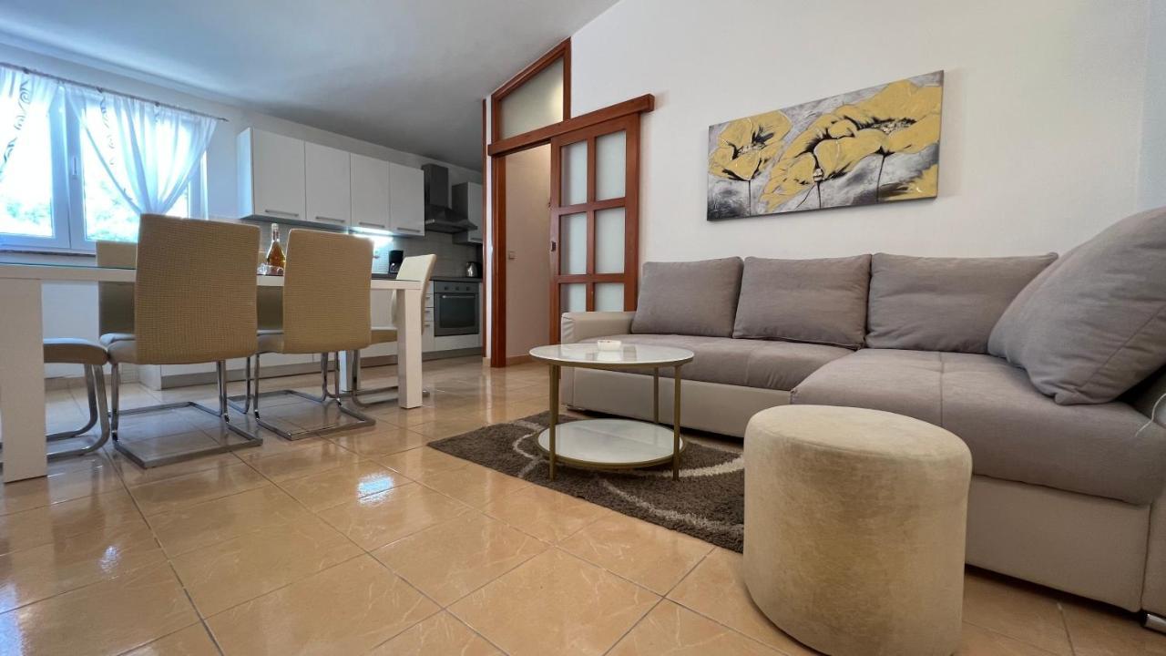 House Roca Apartman Vodice Kültér fotó