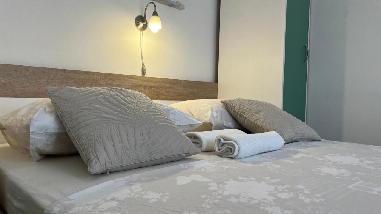 House Roca Apartman Vodice Kültér fotó