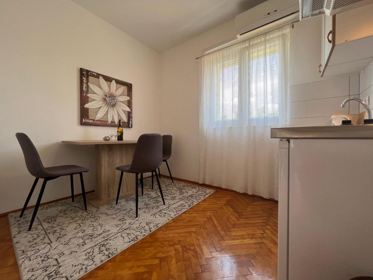 House Roca Apartman Vodice Kültér fotó