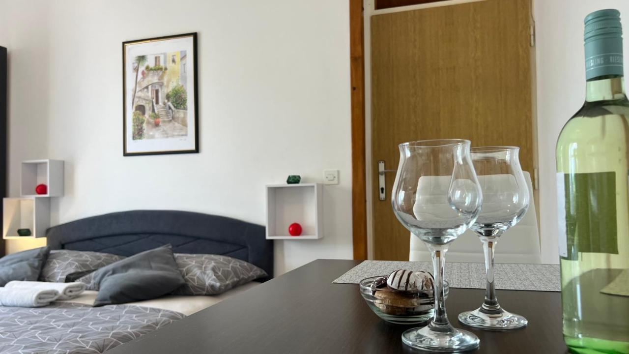 House Roca Apartman Vodice Kültér fotó