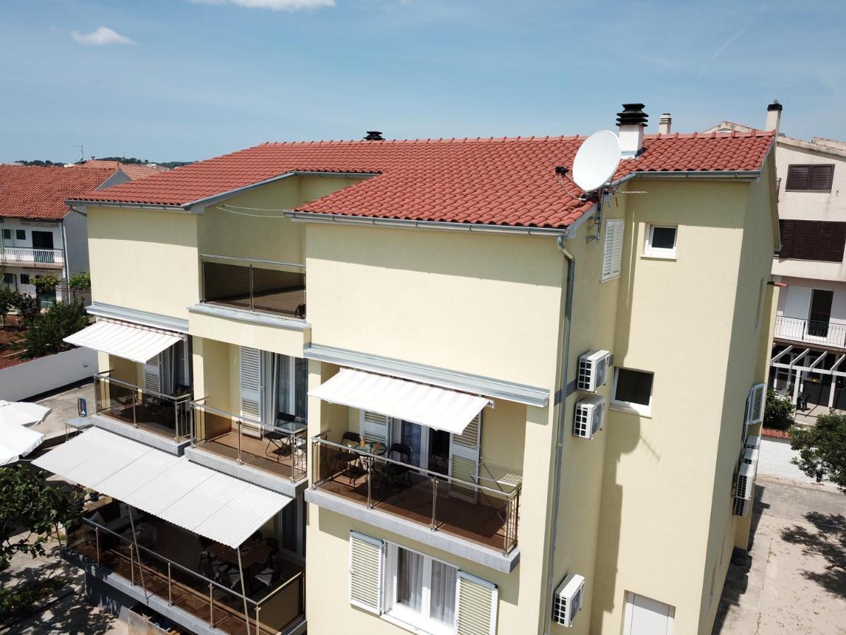 House Roca Apartman Vodice Kültér fotó